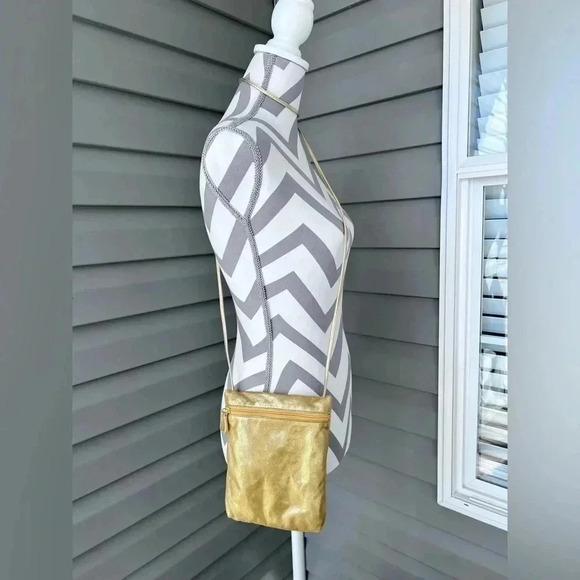VTG Carlos Falchis Metallic Gold Mini Crossbody Bag - Picture 1 of 14